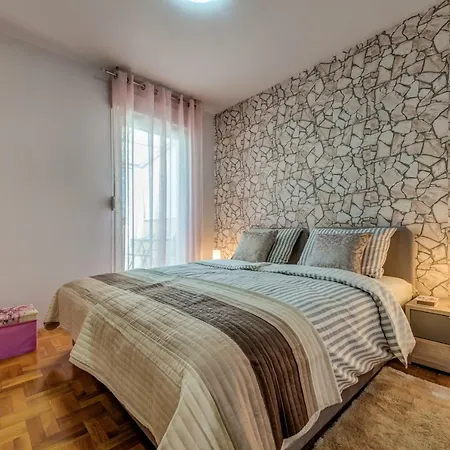 Apartment M&m